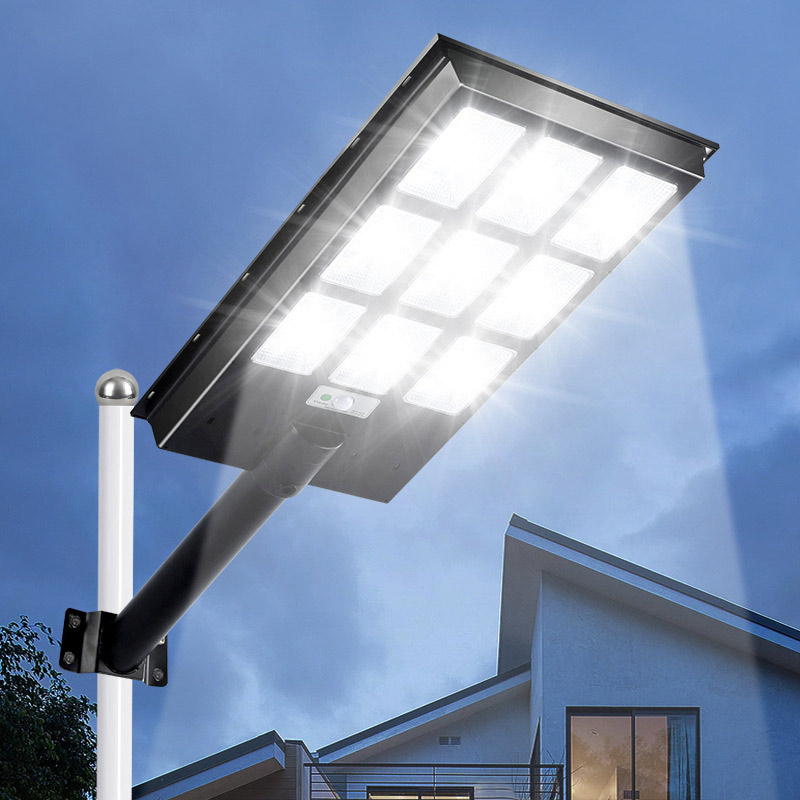 أضواء الشوارع LED بالطاقة الشمسية